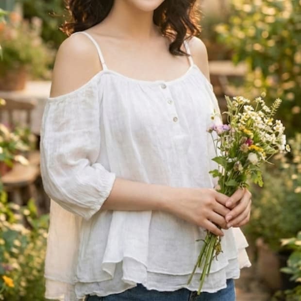 모리걸 화이트 레이어드 블라우스