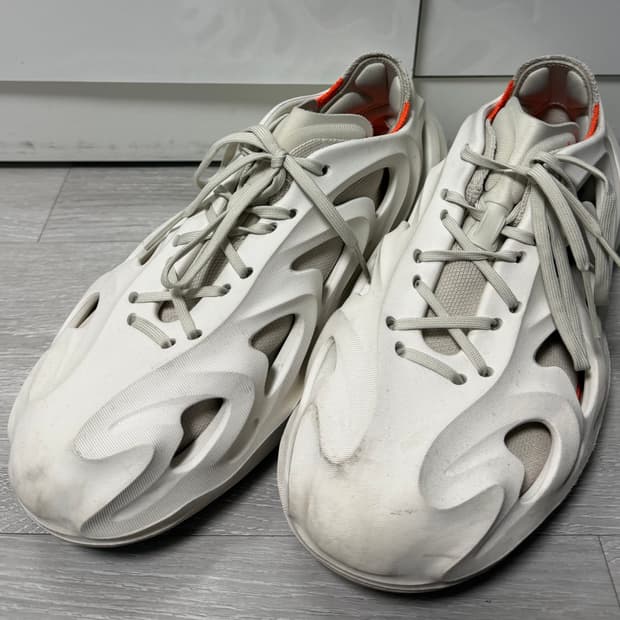 아디다스 아디폼 Q 오프화이트