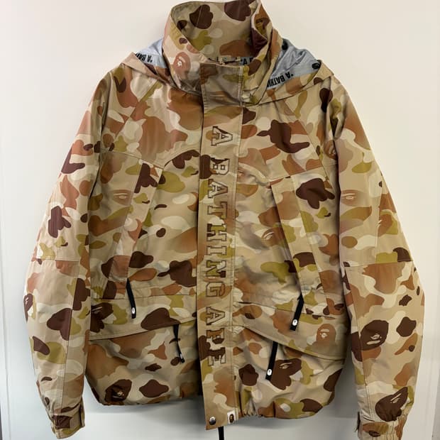 베이프 그라데이션 카모 투인원 스노우보드 자켓