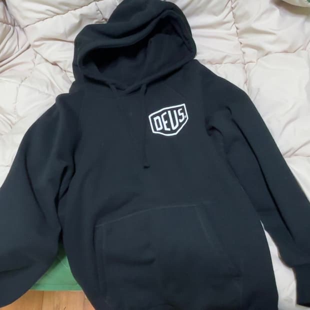 데우스 마키나 후드티 도쿄