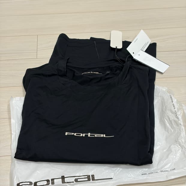 [NEW][L] PORTAL LATERAL PEAK L/S T-SHIRT