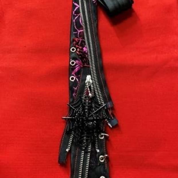 Maris rock 넥타이