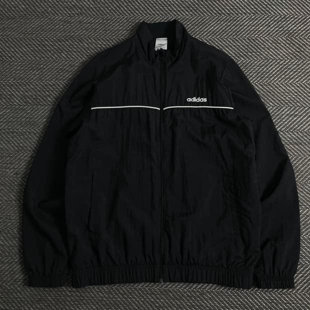 아디다스 아치로고 나일론 바람막이 블랙o 3836