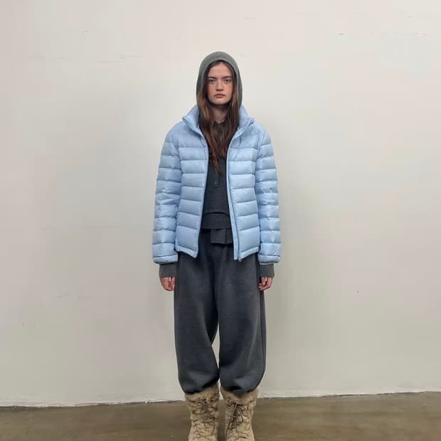 Kiki White 스카이블루 패딩
