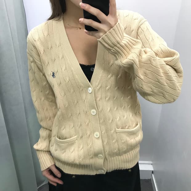 폴로 베이지 꽈베기 가디건