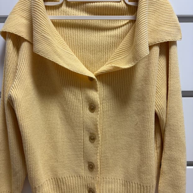 옐로우 버튼 가디건 FREE