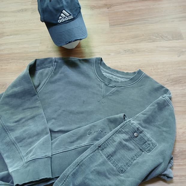 코오롱 Siries 시리즈 피그먼트 워싱 맨투맨 스웻셔츠