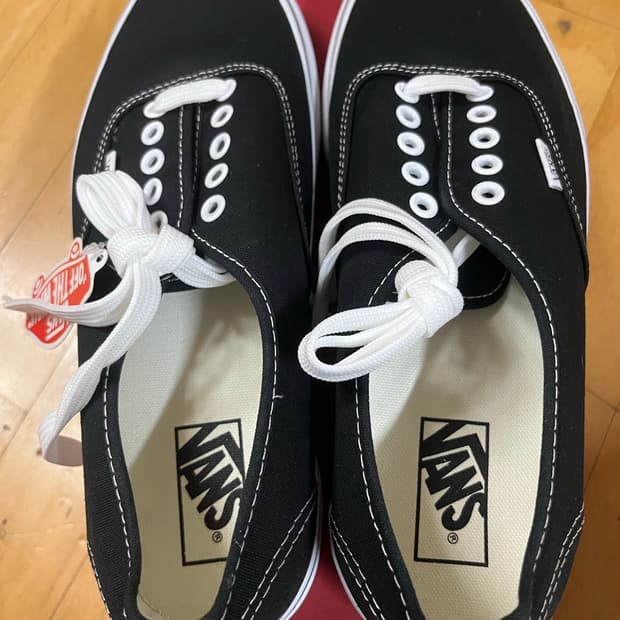 (새상품) 반스 어센틱 블랙 화이트 270