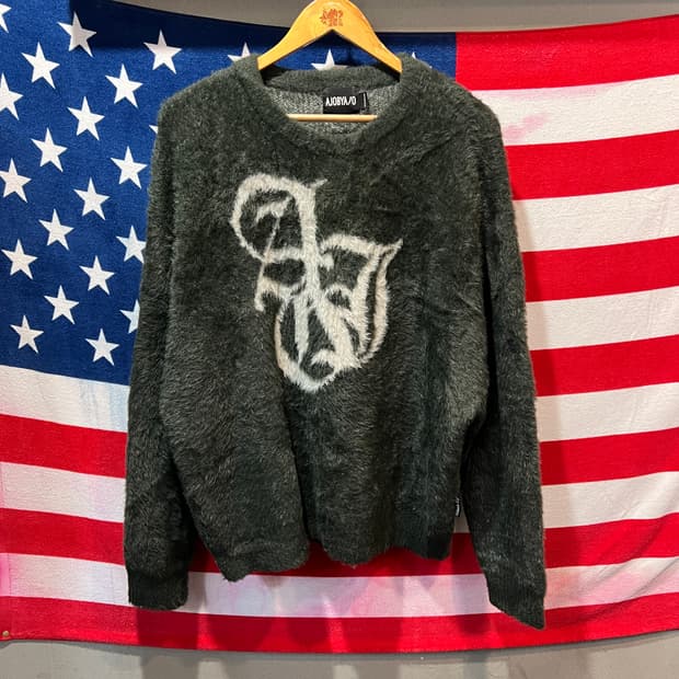 아조바이아조 퍼 니트 스웨터