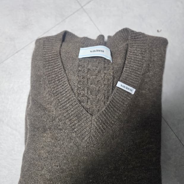 웨이비니스 호이리거 브이넥 1사이즈