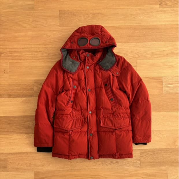 Cp컴퍼니 고글 덕다운 패딩 95