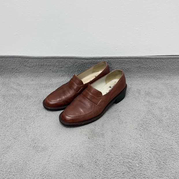 Margaret Howell mid heel loafer