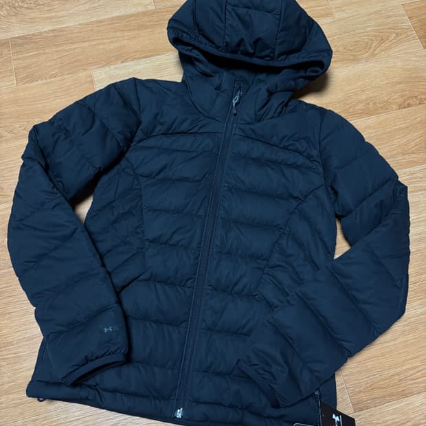 언더아머 여성 스트레치 다운 윈드프루프 경량패딩 