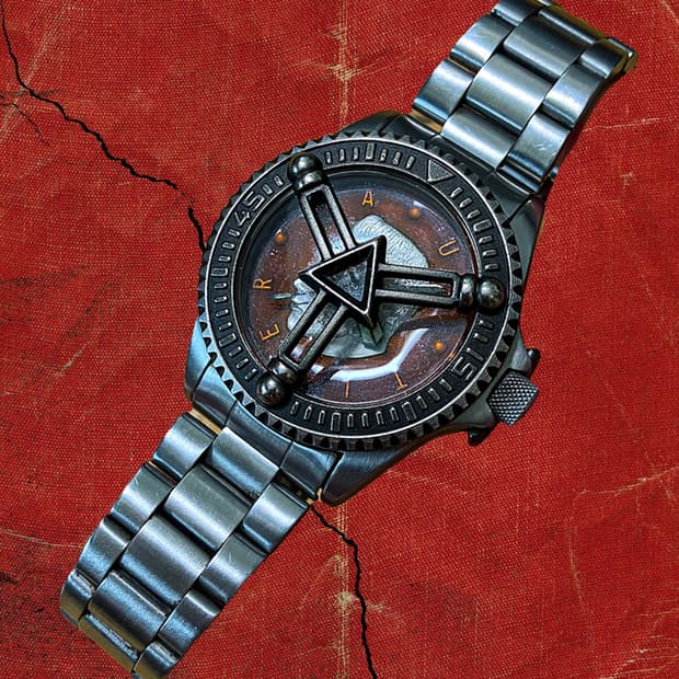 Jean paul gaultier 장폴고티에 레드 페이스 메탈 쿼츠 시계