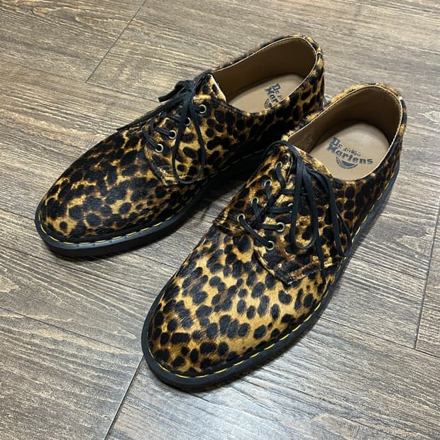 닥터마틴 스미스 송치 레오파드 로퍼 uk8