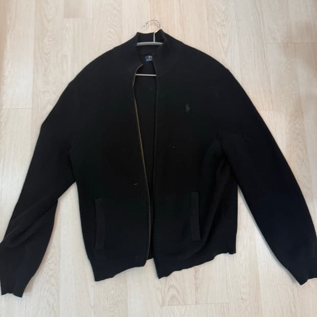 폴로 니트집업