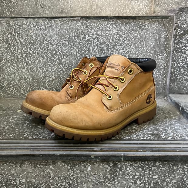 팀버랜드 프리미엄 워터프루프 추카 부츠