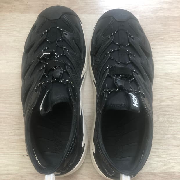 호카 오네오네 호피라 샌들 285팝니다