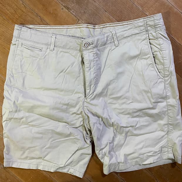 Massimo Dutti 베이지 치노 반바지 36