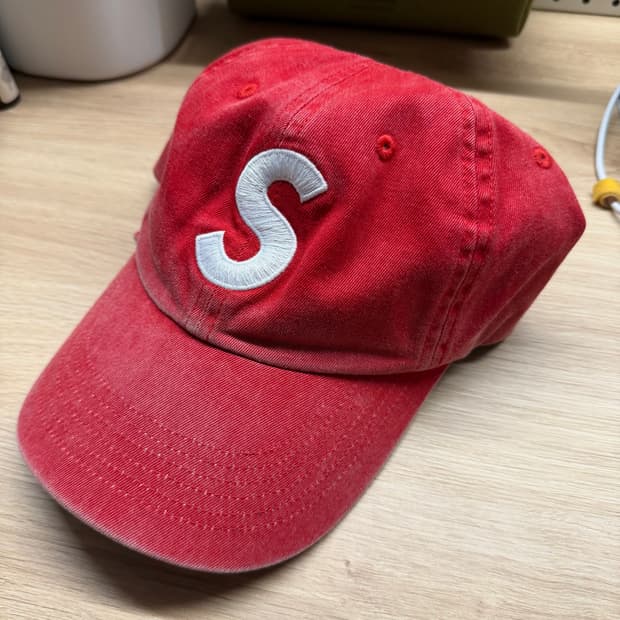 슈프림 피그먼트 S로고 볼캡