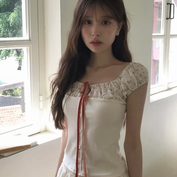 클라우드이모션 하프 플라워 오프 top