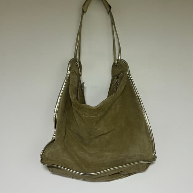 마르지엘라 스웨이드백