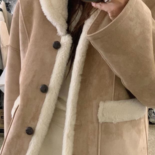 Vinmute 빈뮤트 양면 무스탕