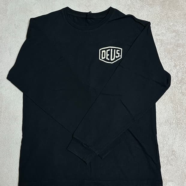 데우스 롱슬리브 m