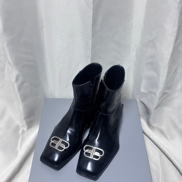 발렌시아가 bb림 런웨이 버전 40size