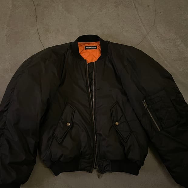 발렌시아가 스테로이드 봄버