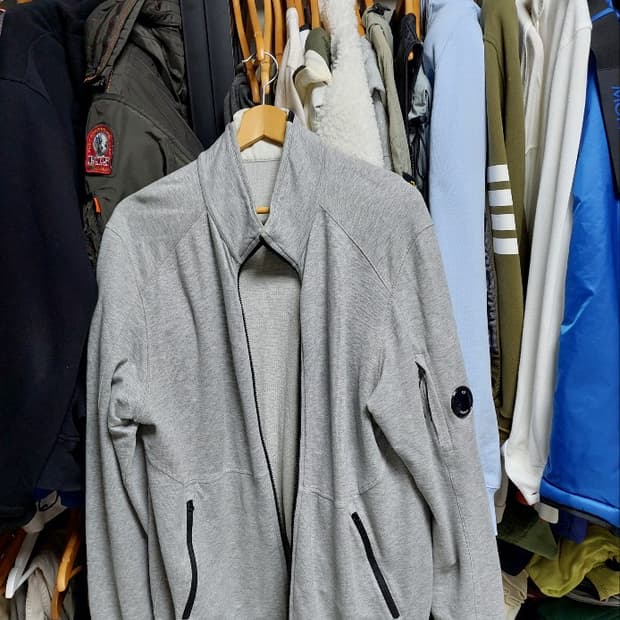 CP컴퍼니 넥로고 그레이 오픈 집업 자켓 xxl