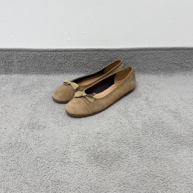 Margaret Howell ribbon cap toe