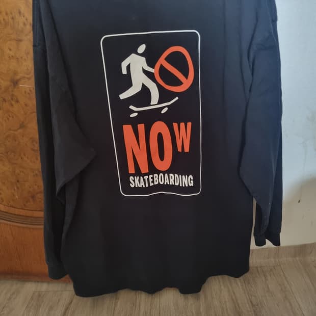 NOW스케이팅보드롱슬리브.      S/M