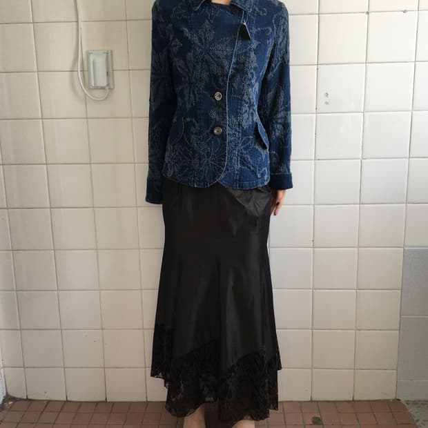 Leaf pattern point denim jacket