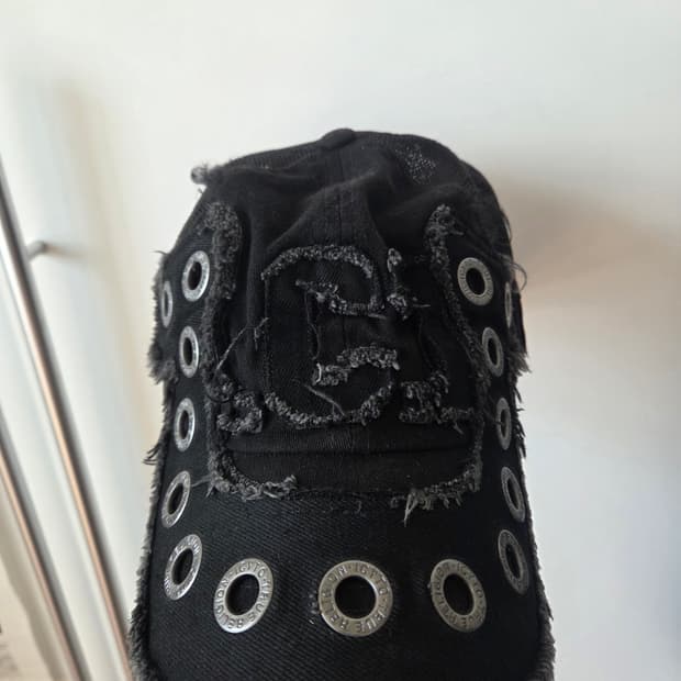 아이씨토X트루릴리젼 모자