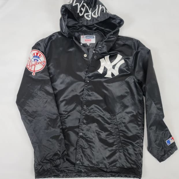 슈프림마제스틱후드자켓