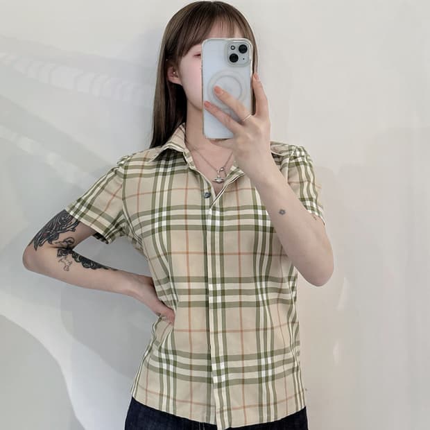 버버리 노바체크 반팔 셔츠