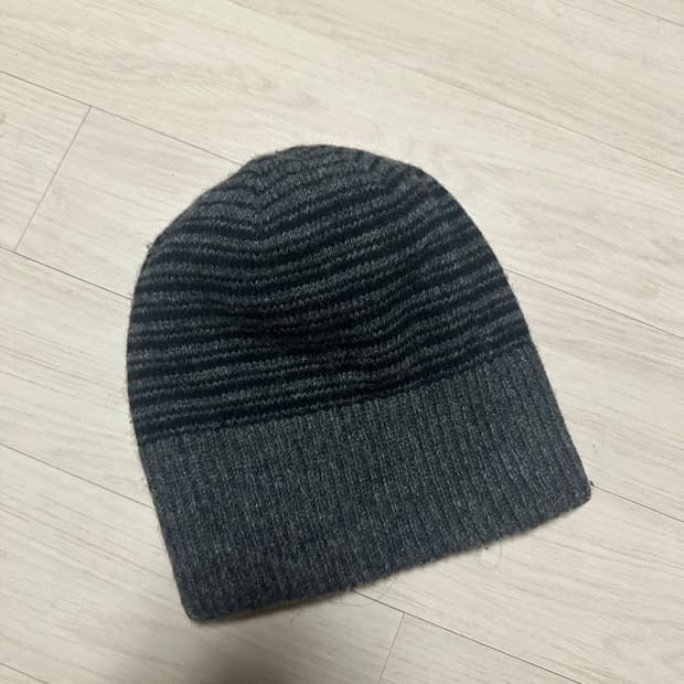 디올옴므 AW06 비니