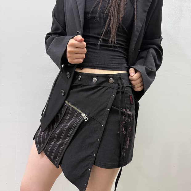 오즈온 오즈크로스 고딕 랩 스커트