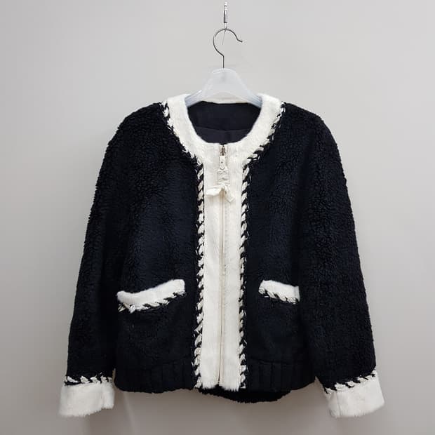 오즈세컨 2021 블랙 배색 트위드 무스탕 양털 자켓  76-90-155