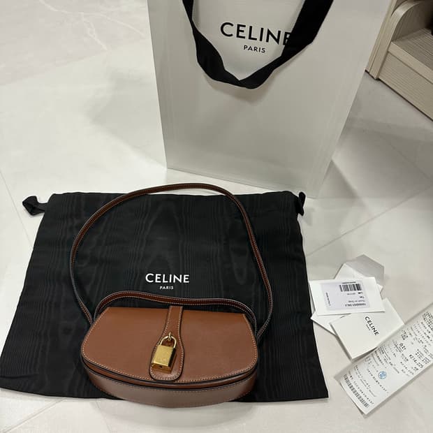 셀린느 스트랩 클러치 탄 컬러