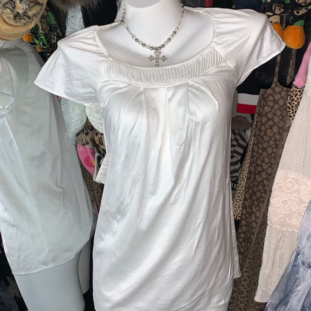 닥스 모리 화이트 블라우스 반팔