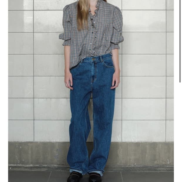 비아플레인 빅토리아 프릴 체크 블라우스(그레이 체크)