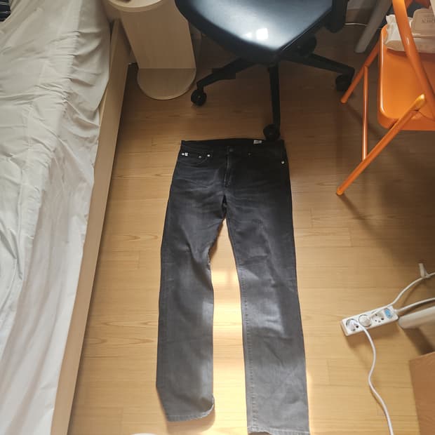 Edwin 블랙데님 33사이즈