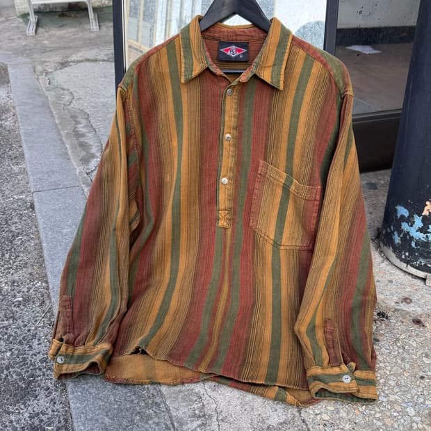 Bear 스트라이프 패턴 풀오버 셔츠