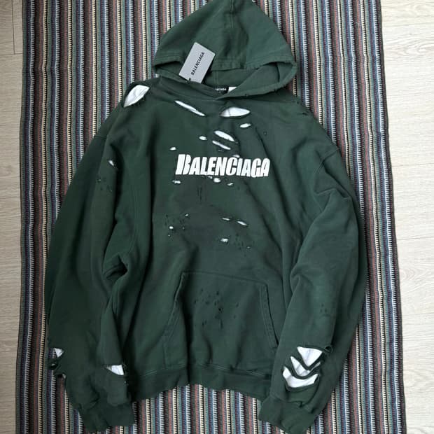 발렌시아가 디스트로이드 후드