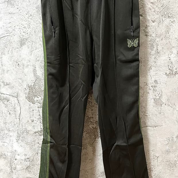 니들스 올리브 트랙팬츠