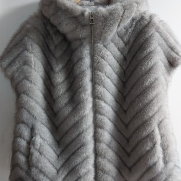 리오벨 페이크 밍크 베스트