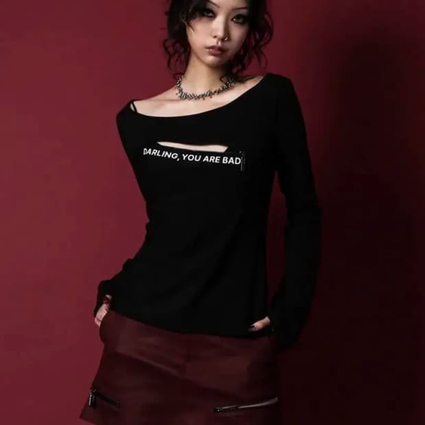 달링유어배드 UNZIPPED LOGO T-SHIRT BLACK