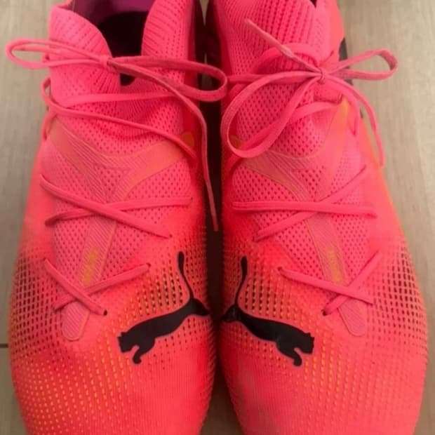 푸마 축구화 275